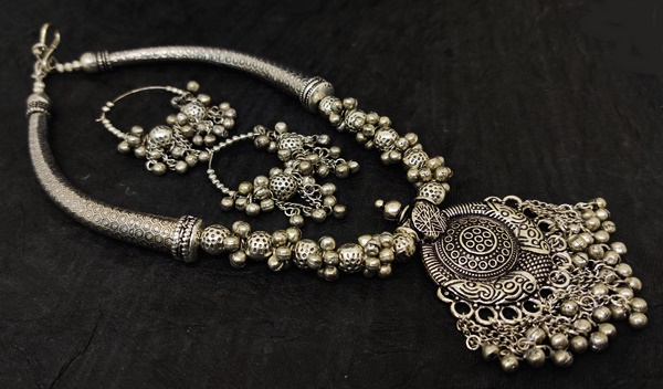German Silver Jewelry Oxidised German Silver Indian necklace with synthetic coral Cabochon and matching earring