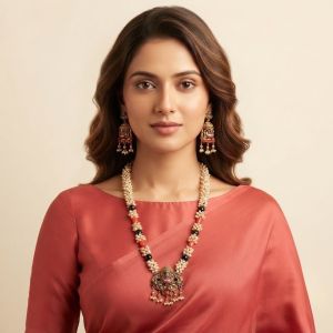 Navrabeads Agate Slice Pendant Necklace with Mother of Pearl Chip Beads & Victorian Spacers