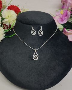American Diamond pendant set with silver polish chain
