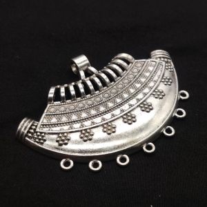 Antique Silver Metal Pendant With 7 Holes