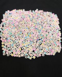 850 pieces approximately, Alphabet Beads, Acrylic, Mixed Letters