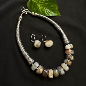 Agate Rondelle With German Silver Trunks Necklace, Light Brown
