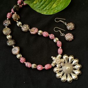 Quartz And Gemstone Beads Necklace