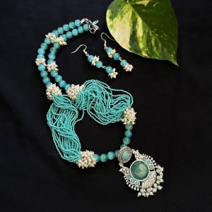 Seed Beads And Monolisa Beads Necklace With Silver Replica Pendant