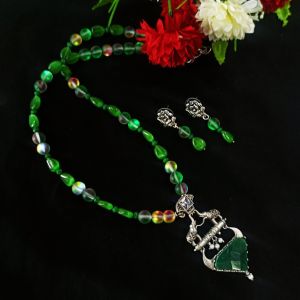 Green Aura Quartz And Monolisa Beads Necklace With Silver Replica Pendant