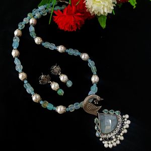 Natural Square Agate And Shell Pearls Necklace With Silver Replica Pendant