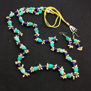 Coral Tulip Necklace With Quartz And Loreals