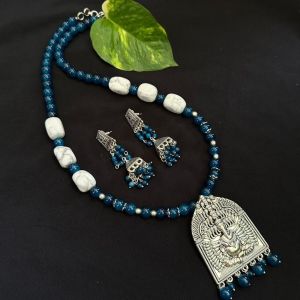 Glass Beads Necklace With Onyx Beads And Ganesha Pendant