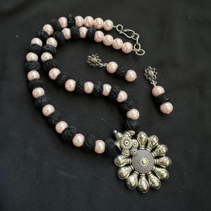 Pink Shell Pearl Necklace With Cotton Thread Beads