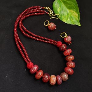 Onyx And Agate Beads Necklace