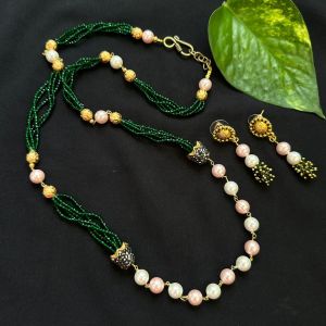 Shell Pearl Necklace With Hydro Crystals
