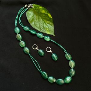 Green Agate Necklace With Seed Beads