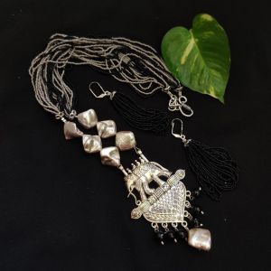 Black And Grey Seed Beads Necklace with Mother Of Pearl Nuggets