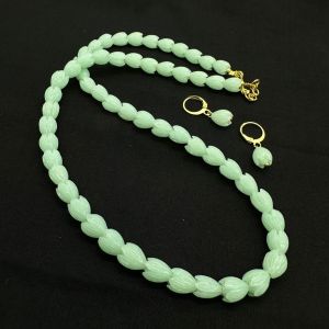 Tulip Necklace, Pista Green