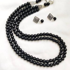 2 Layer Glass Beads Necklace, Black
