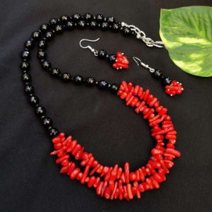 (Red) Taiwan Coral Reefs With (Black) Agate Beads