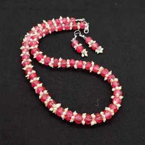 Glass (Pumpkin) Necklace With Pearl Loreals, Pink