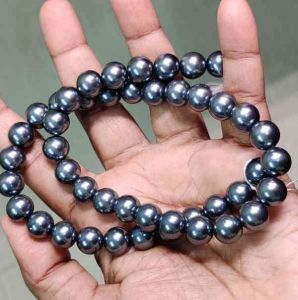 shell pearls, shell beads, pearls, mother of pearl, MOP, shinining pearls, shiny pearls, faux pearls, manmade pearls, artificial pearls, hyderabad pearls, freshwater pearls, seal pearls. simply pearls