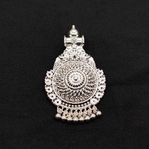 Antique Silver Metal Pendant, (Round) With Silver Gunguroos