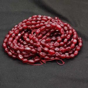 Natural Quartz Beads, (Oval), 8x10mm, Maroon