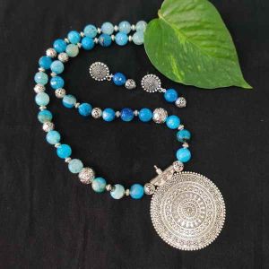 Onyx Beads Necklace With Oxidised Silver Round Pendant