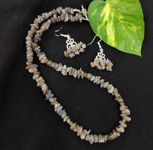 Gemstone Stone Chip (Labradorite) Necklace With Earrings