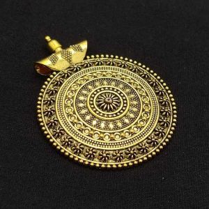 Antique gold Pendant, Round