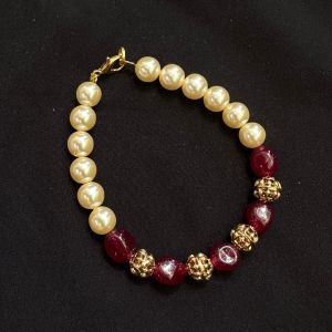 Shell Pearl Bracelet With Quartz Beads