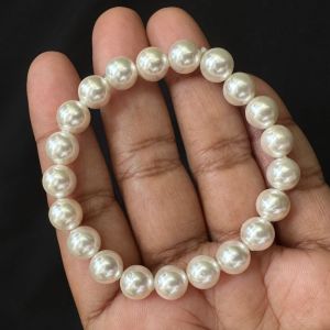 Cream Shell Pearl Bracelet