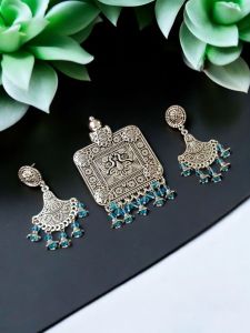 Oxidised pendant with crystal drops and matching earrings