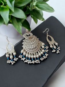 Oxidised pendant with Crystal and pearl drops and matching earrings