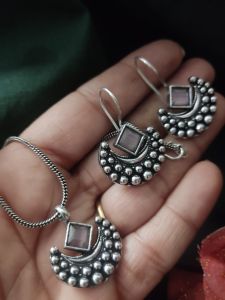 Silver Replica (LIGHT PINK) Chain Set with matching Earrings 