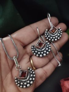 Silver Replica (ORANGE) Chain Set with matching Earrings 