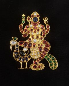 Jadau Pendant, Murugar