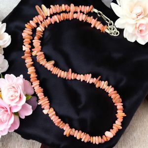 Gemstone chip necklace Peach
