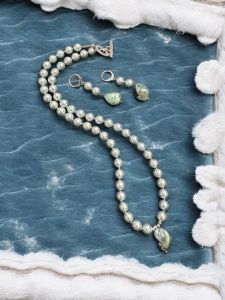 Swarovski replica Necklace with Mop Pendant ,  Multicolor