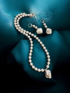 Swarovski replica Necklace with Mop Pendant ,  Multicolor
