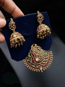 Kemp Pendant,Pink with Earrings