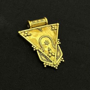 Antique Gold Metal Pendant,(Triangle)