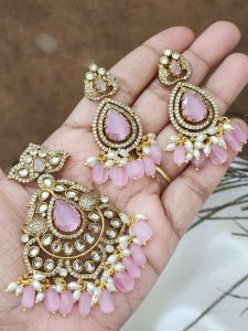  victorian pendent with Earrings,pink
