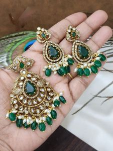  victorian pendent with Earrings ,Green