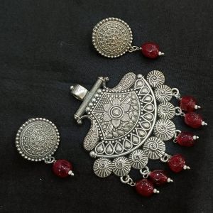 Oxidised pendant with Quartz drops and matching earrings, (Maroon )