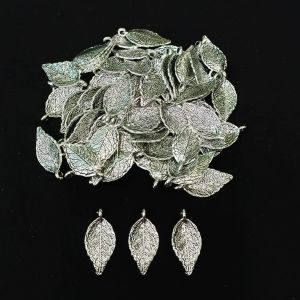 Antique Silver Charms ,Leaf, Pack Of 25 Grams