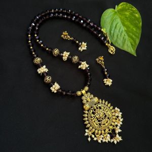 Crystals with oxidised gold pendant Necklace with earrings Amethyst
