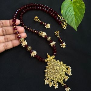 Crystals with oxidised gold pendant Necklace with earrings Dark Red