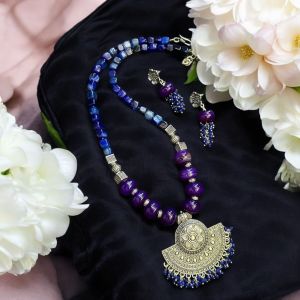 Onyx beads with oxidised silver pendant Neklace Violet