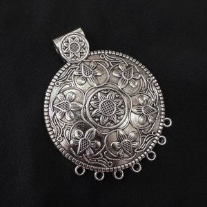 Antique Silver Metal Pendant 