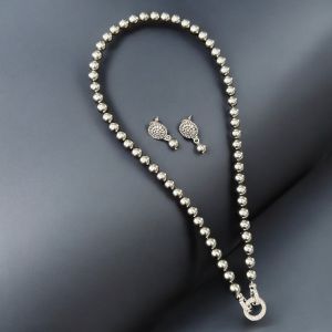 Swarovski crystal Replica Pearl Necklace With Zircon Clasp Dark Grey