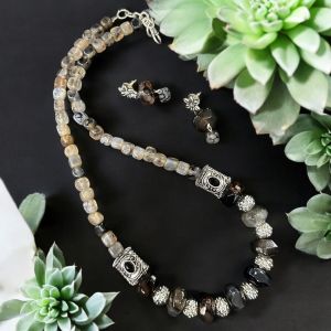 Square agates and onyx beads Neklace With Victorian spacers                                                                                