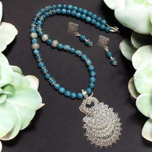 Agate necklace with oxidised silver pendant Blue      